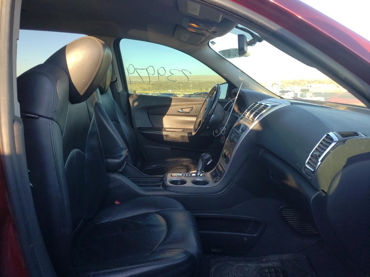 Photo 5 from auction – 2010 GMC ACADIA SLT with VIN 1GKLVMED2AJ182608
