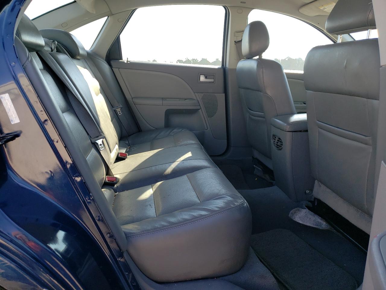 Photo 6 from auction – 2007 MERCURY MONTEGO LU with VIN 1MEHM40167G612355