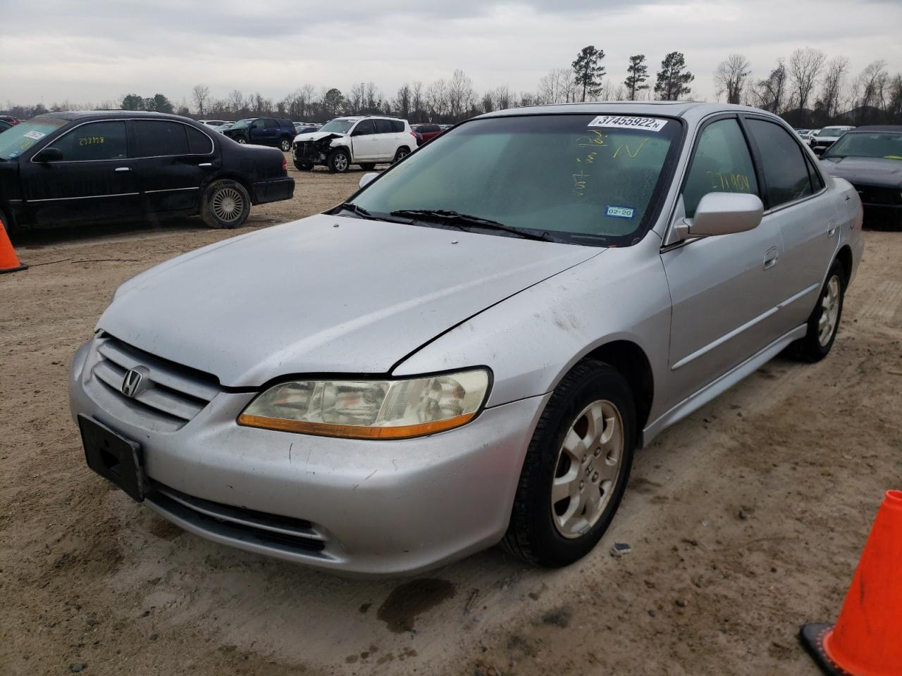Photo 2 from auction – 2002 HONDA ACCORD with VIN 1HGCG566X2A167417