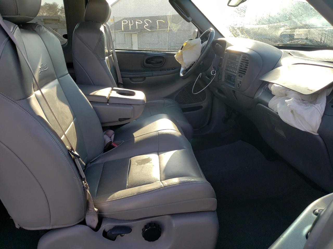 Photo 5 from auction – 2003 FORD F150 with VIN 1FTRX18L33NA54262