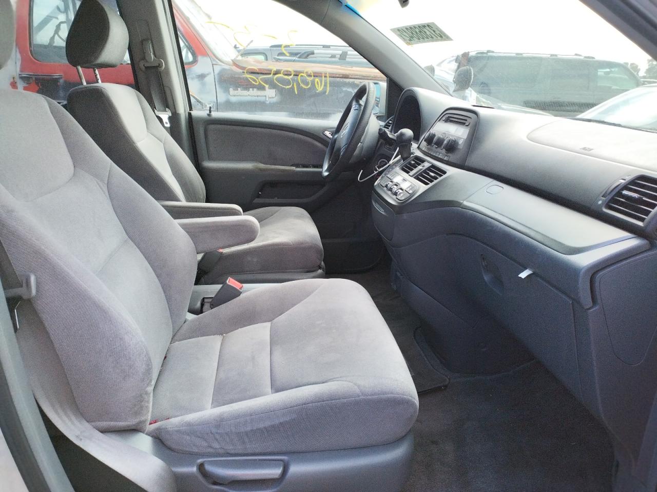 Photo 5 from auction – 2006 HONDA ODYSSEY EX with VIN 5FNRL38446B429935