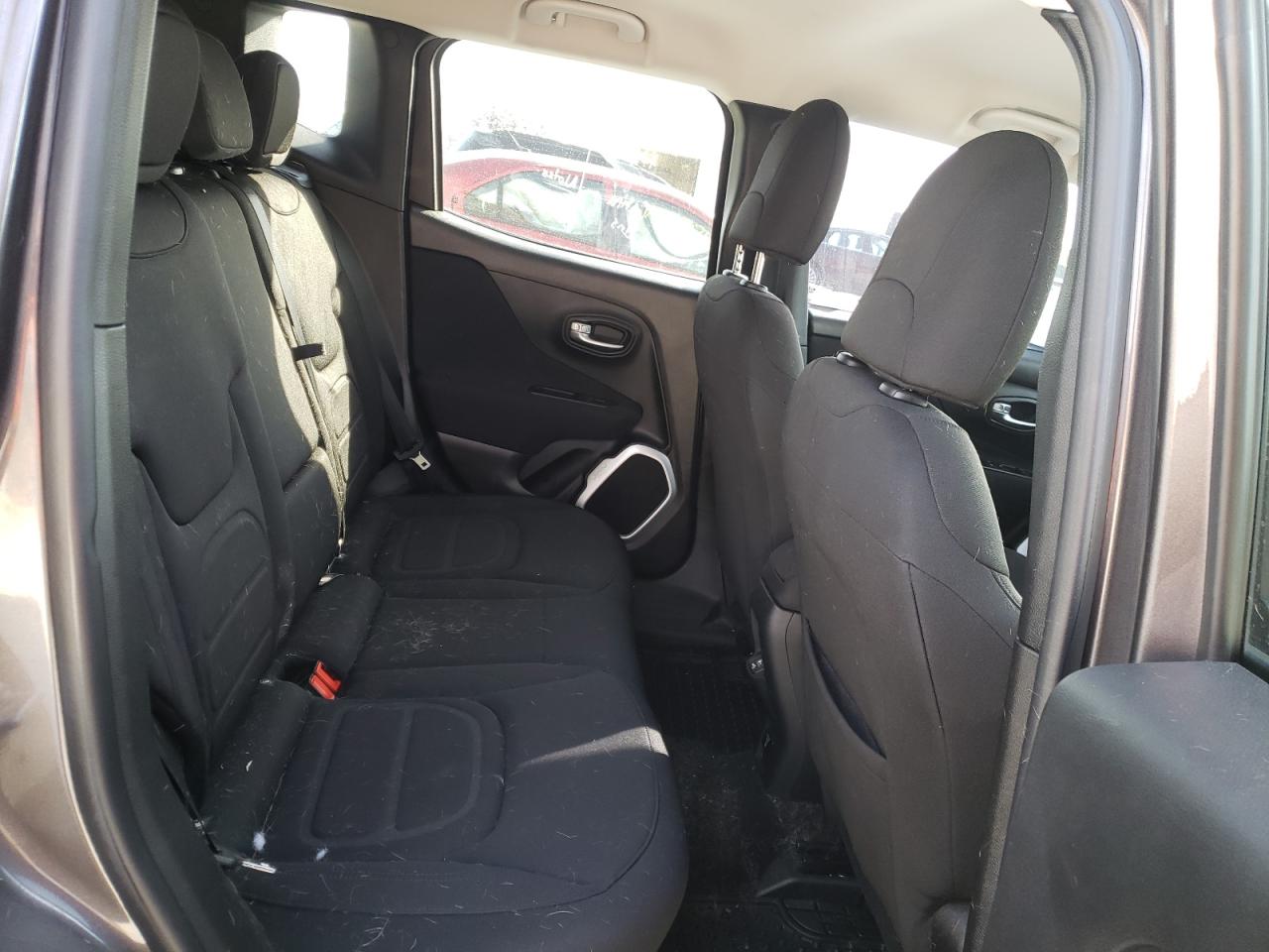 Photo 6 from auction – 2018 JEEP RENEGADE L with VIN ZACCJABB6JPH08487