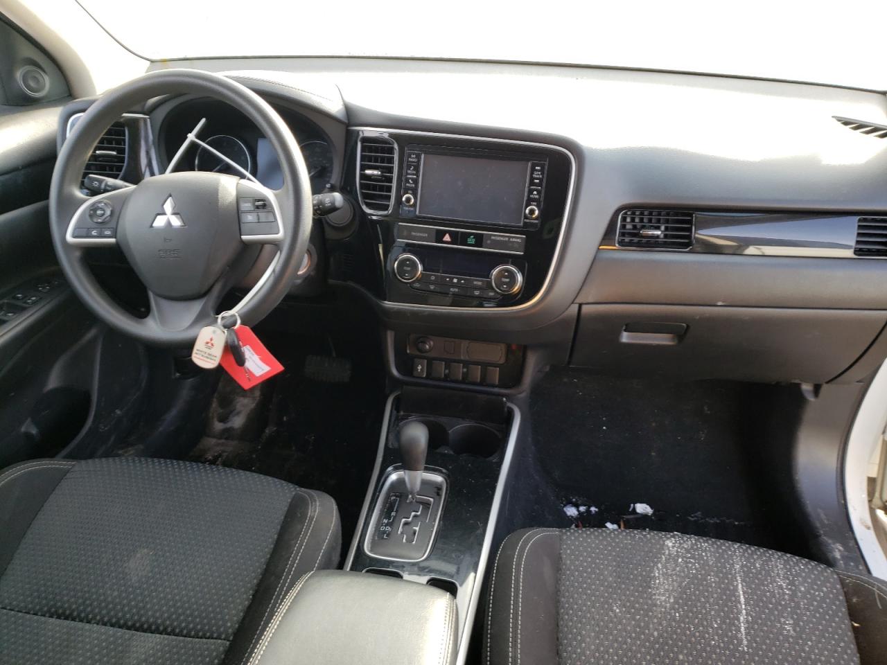 Photo 9 from auction – 2019 MITSUBISHI OUTLANDER with VIN JA4AD2A32KZ012737