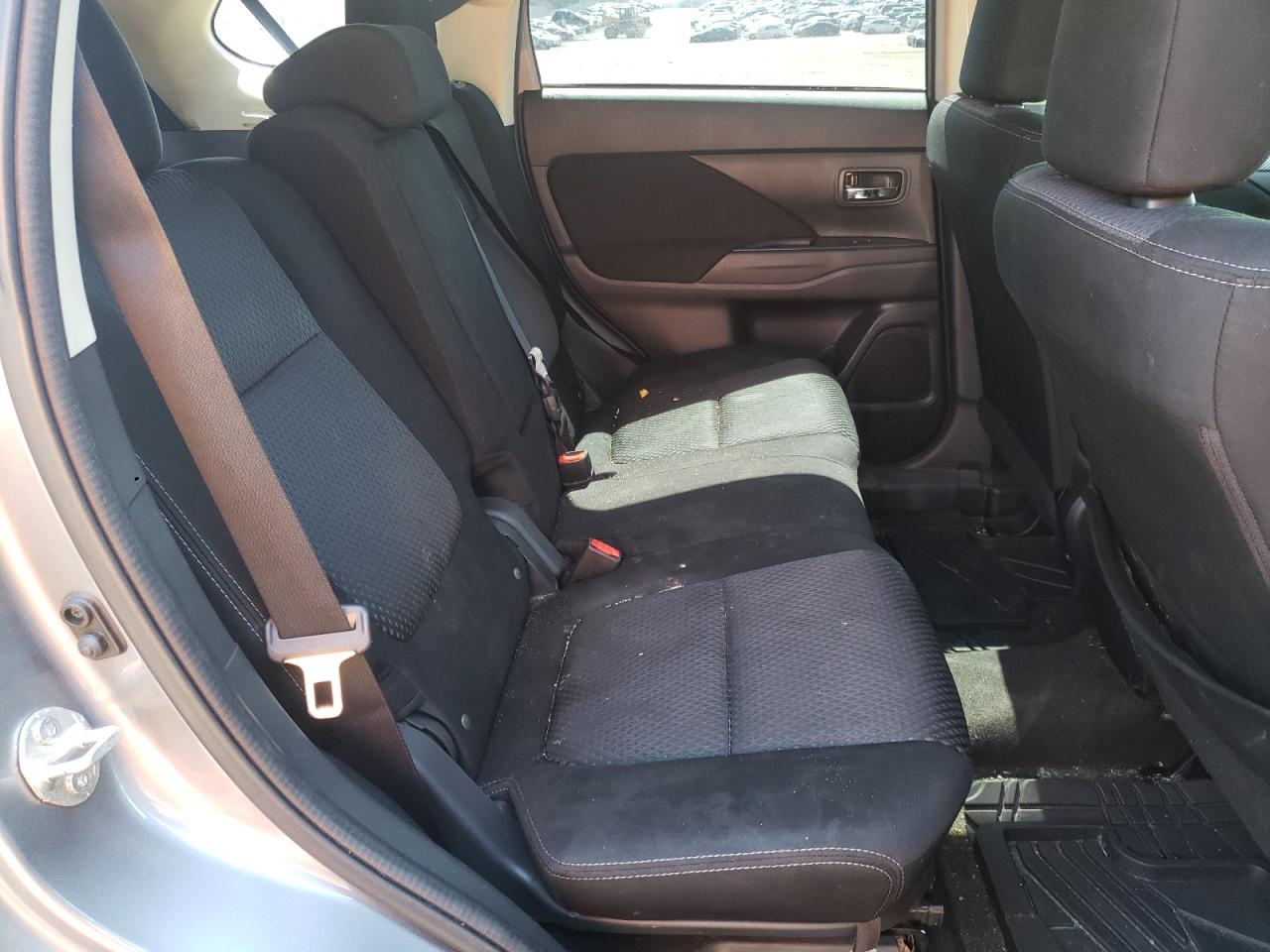 Photo 6 from auction – 2017 MITSUBISHI OUTLANDER with VIN JA4AD2A3XHZ030167