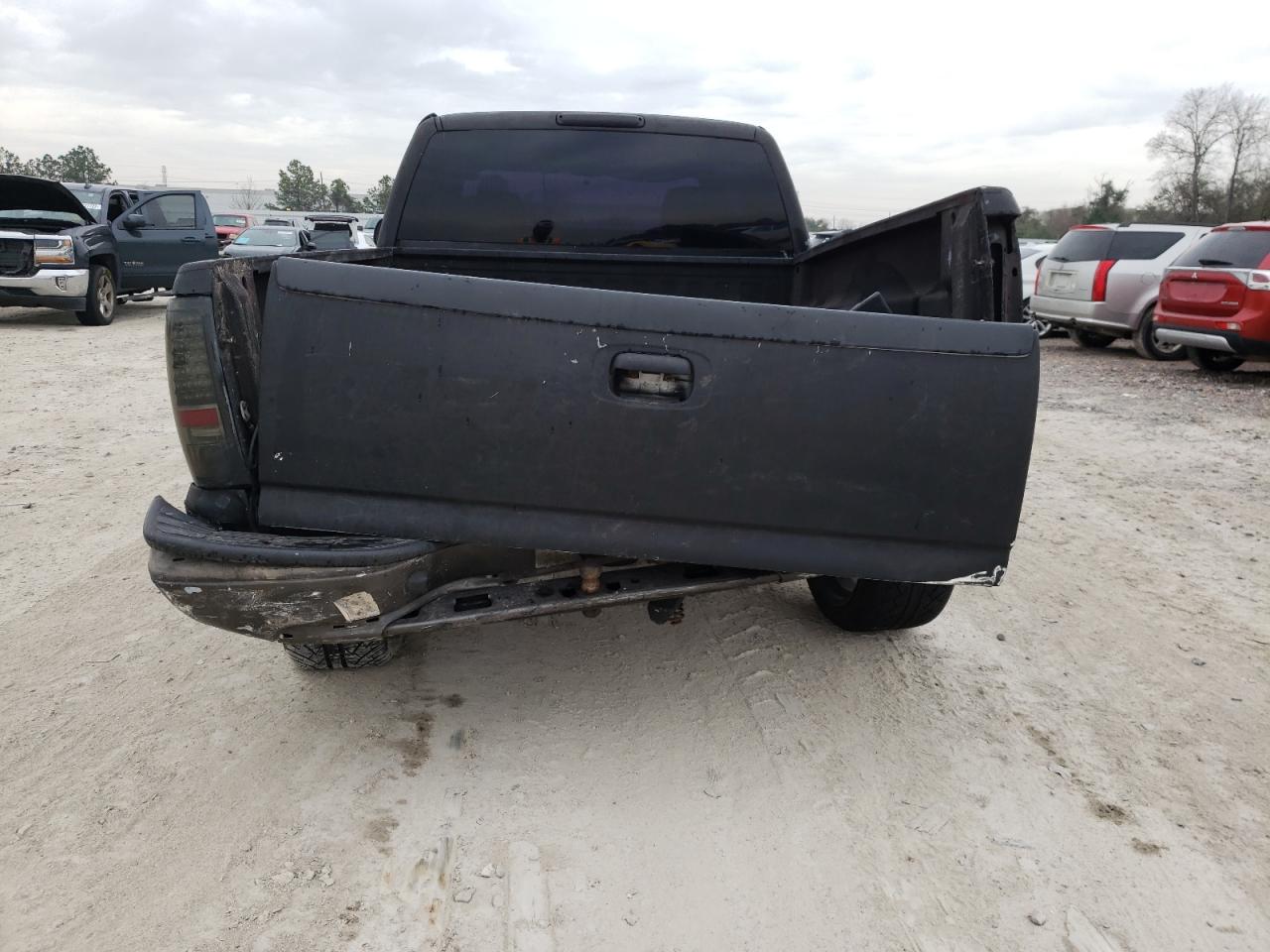 Photo 10 from auction – 2003 CHEVROLET SILVERADO with VIN 1GCEC19X33Z272786