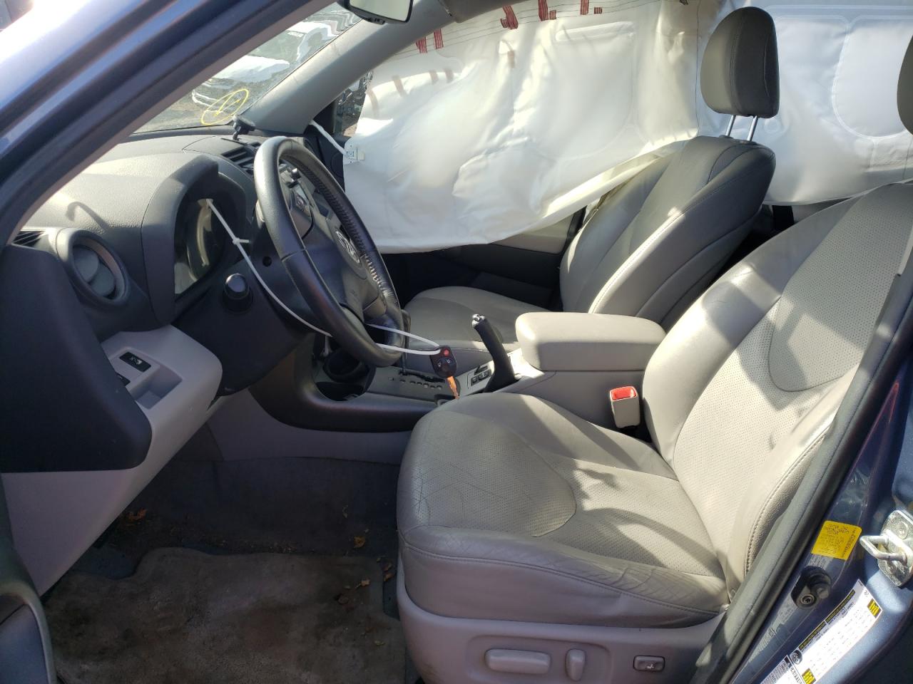 Photo 5 from auction – 2011 TOYOTA RAV4 LIMIT with VIN 2T3DK4DV9BW061399