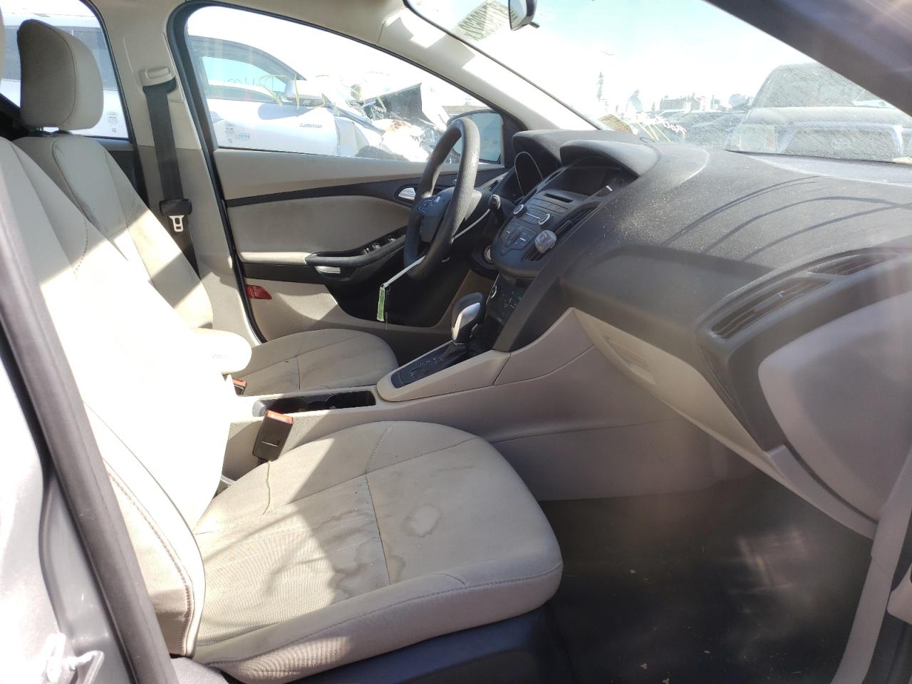 Photo 5 from auction – 2017 FORD FOCUS SE with VIN 1FADP3K21HL208336