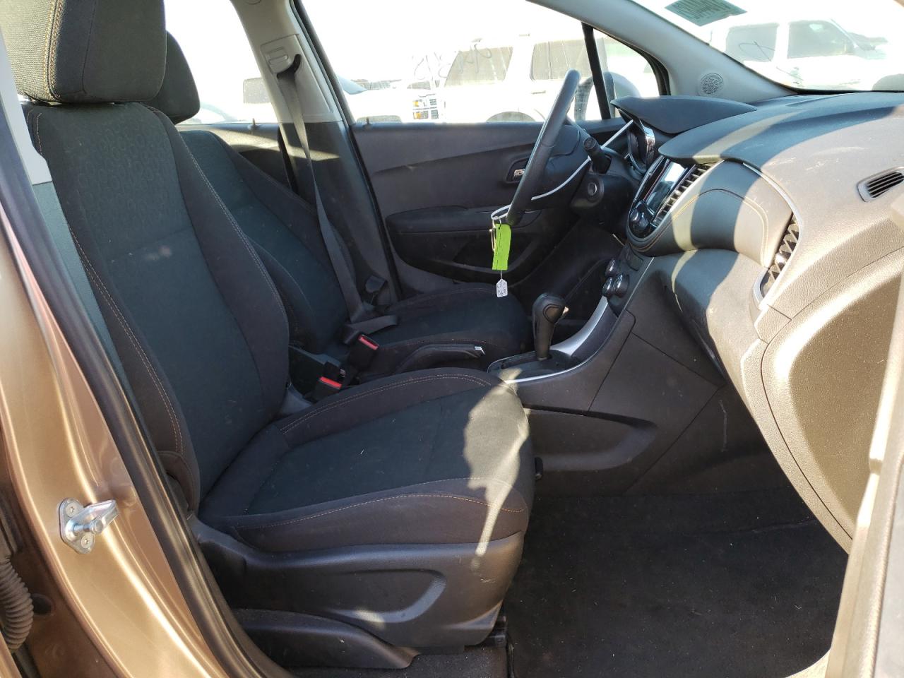 Photo 5 from auction – 2018 CHEVROLET TRAX LS with VIN 3GNCJNSB2JL161516