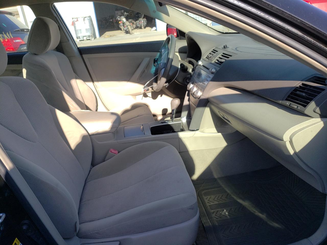 Фото 5 с аукциона – 2011 TOYOTA CAMRY BASE с VIN 4T4BF3EK8BR109080