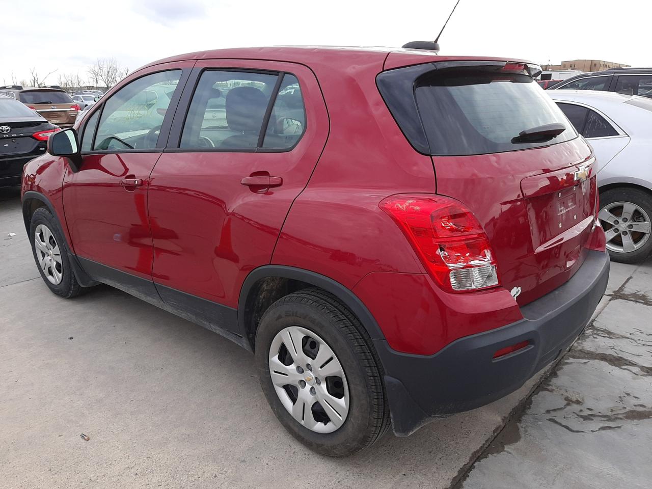Photo 3 from auction – 2015 CHEVROLET TRAX LS with VIN KL7CJKSBXFB189402