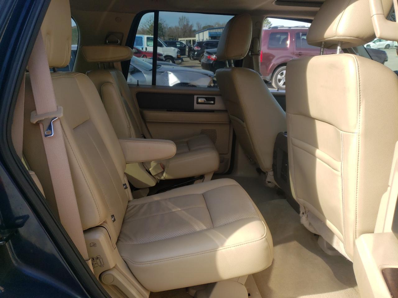 Photo 6 from auction – 2014 FORD EXPEDITION with VIN 1FMJU1H58EEF40068