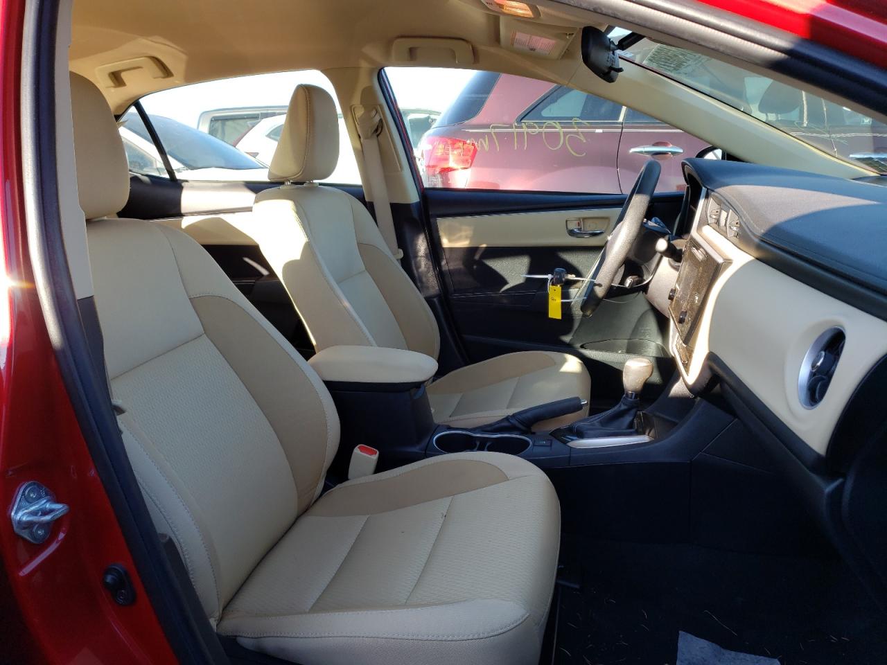 Photo 5 from auction – 2018 TOYOTA COROLLA L with VIN 2T1BURHE0JC041642