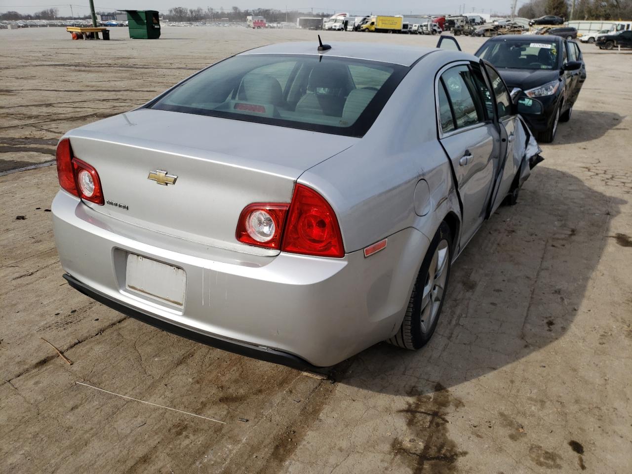 Photo 4 from auction – 2011 CHEVROLET MALIBU LS with VIN 1G1ZB5E16BF256121