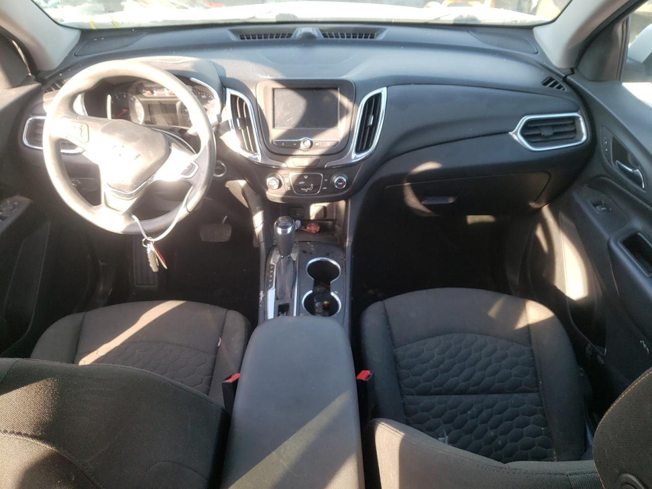 Photo 9 from auction – 2018 CHEVROLET EQUINOX LT with VIN 2GNAXJEV6J6341431