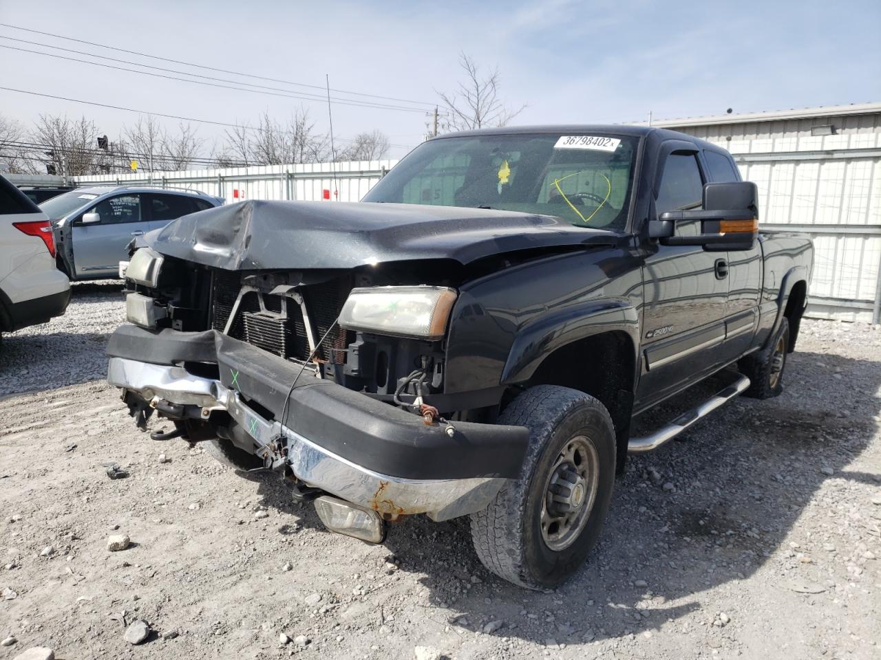 Photo 2 from auction – 2005 CHEVROLET silverado with VIN 1GCHK29U05E168312