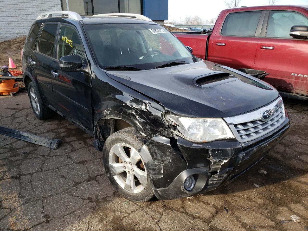 SUBARU FORESTER T 2012 with VIN JF2SHGHC1CH433388 - Photo from auction