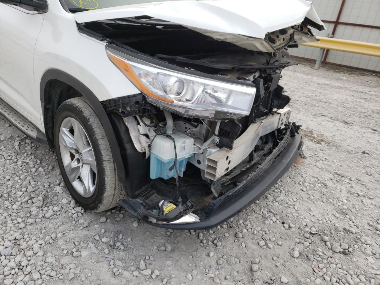 Photo 9 from auction – 2016 TOYOTA HIGHLANDER with VIN 5TDYKRFH9GS138979