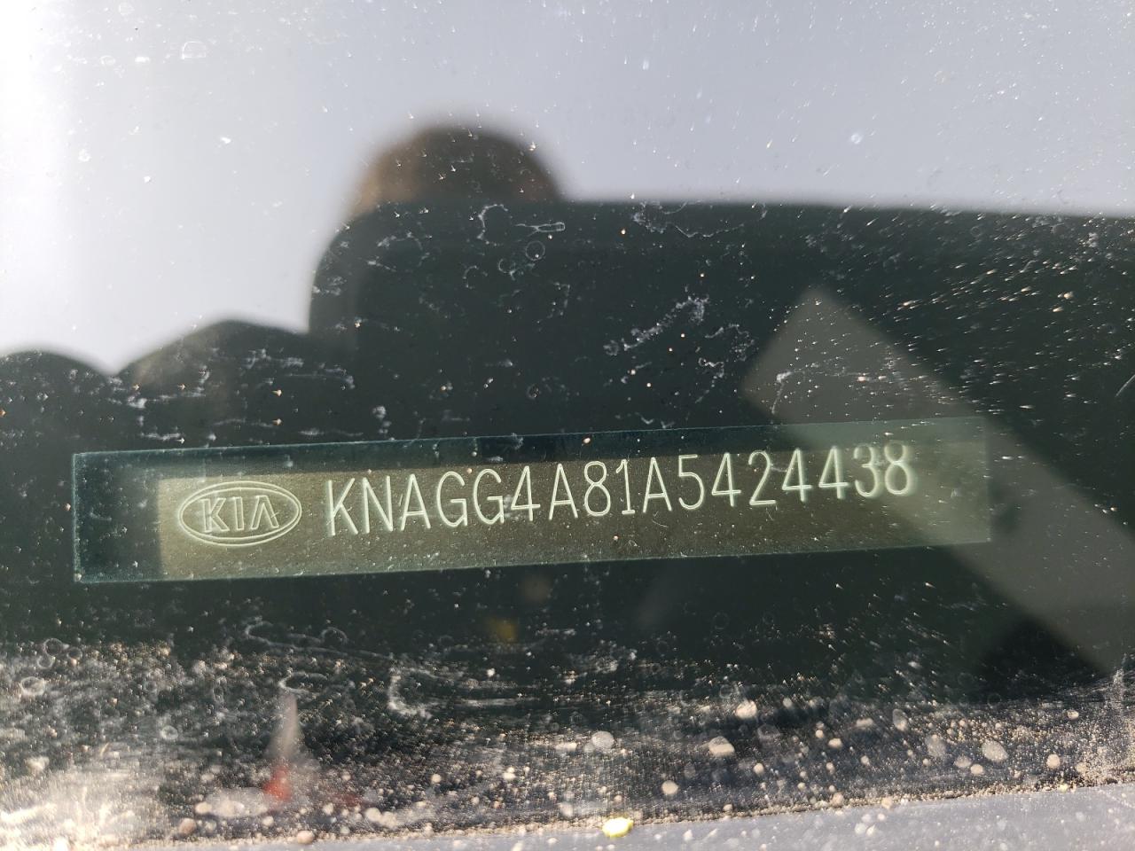 Photo 10 from auction – 2010 KIA OPTIMA LX with VIN KNAGG4A81A5424438
