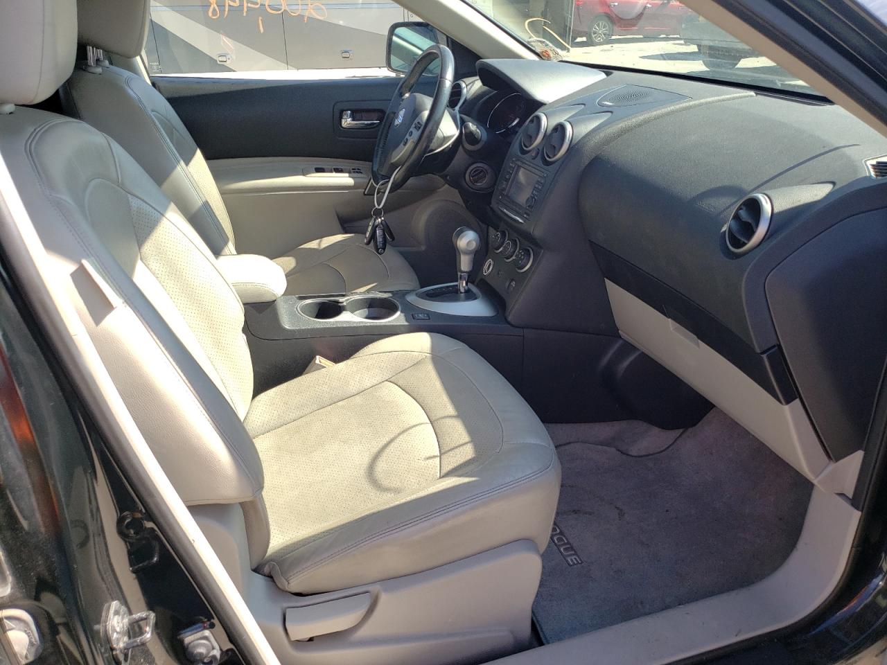 Photo 5 from auction – 2012 NISSAN ROGUE S with VIN JN8AS5MT6CW252311
