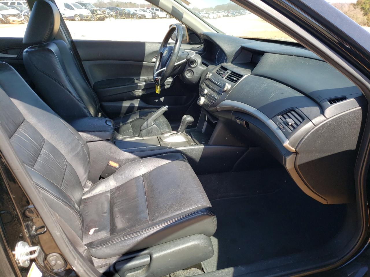 Photo 5 from auction – 2011 HONDA ACCORD se with VIN 1HGCP2F68BA158150