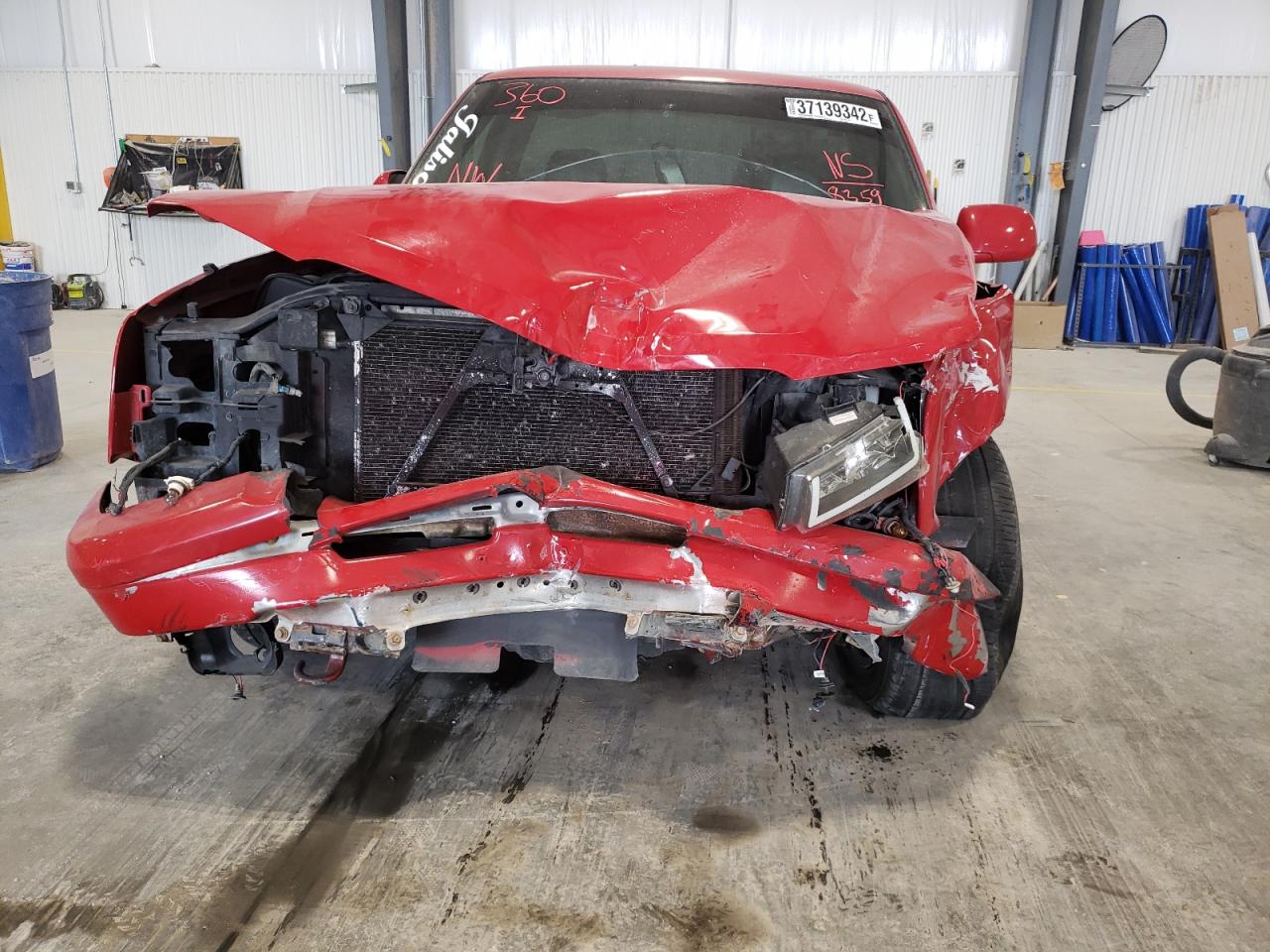 Photo 9 from auction – 2004 CHEVROLET SILVERADO with VIN 1GCEC14V34Z328359