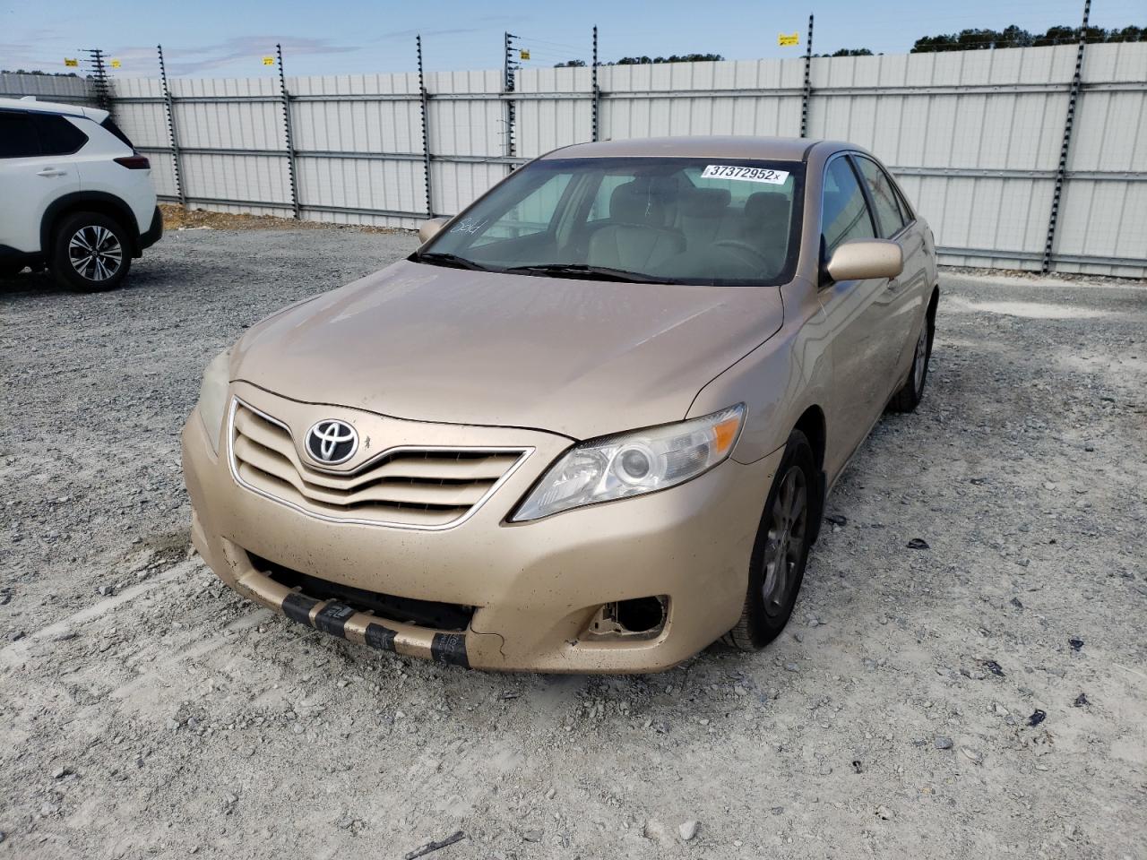 Photo 2 from auction – 2010 TOYOTA CAMRY BASE with VIN 4T1BF3EK2AU115644