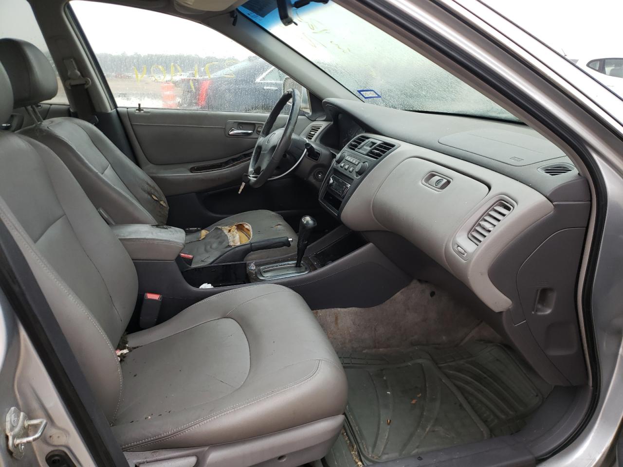 Photo 5 from auction – 2002 HONDA ACCORD with VIN 1HGCG566X2A167417
