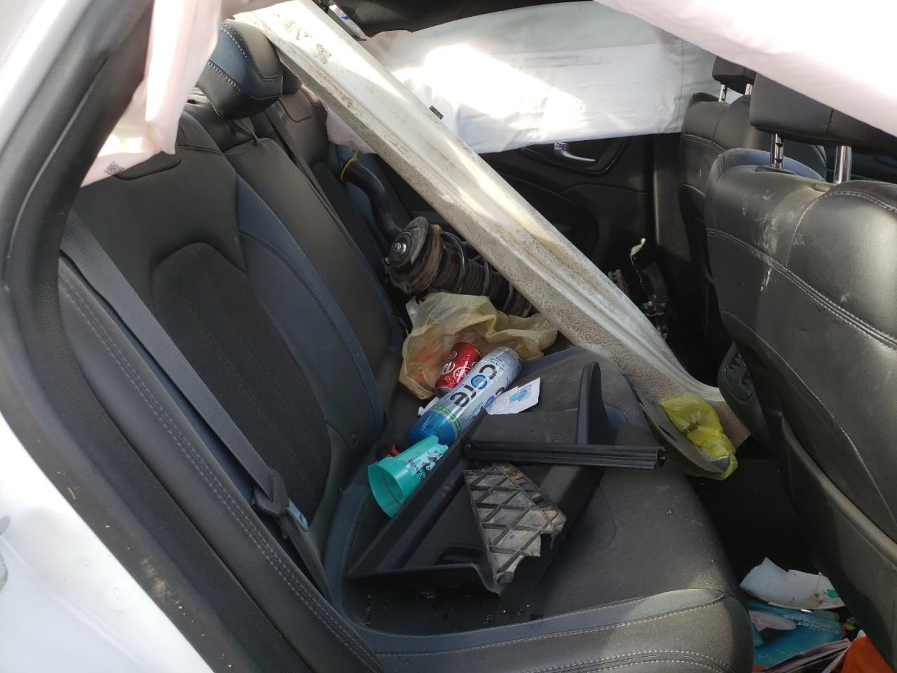 Photo 6 from auction – 2015 CHRYSLER 200 S with VIN 1C3CCCBB9FN677360