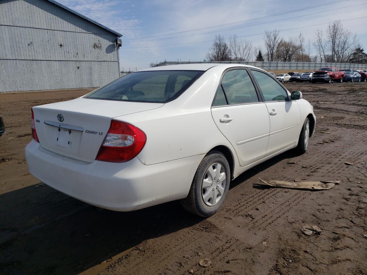 Photo 4 from auction – 2004 TOYOTA CAMRY LE with VIN 4T1BE32K04U317555