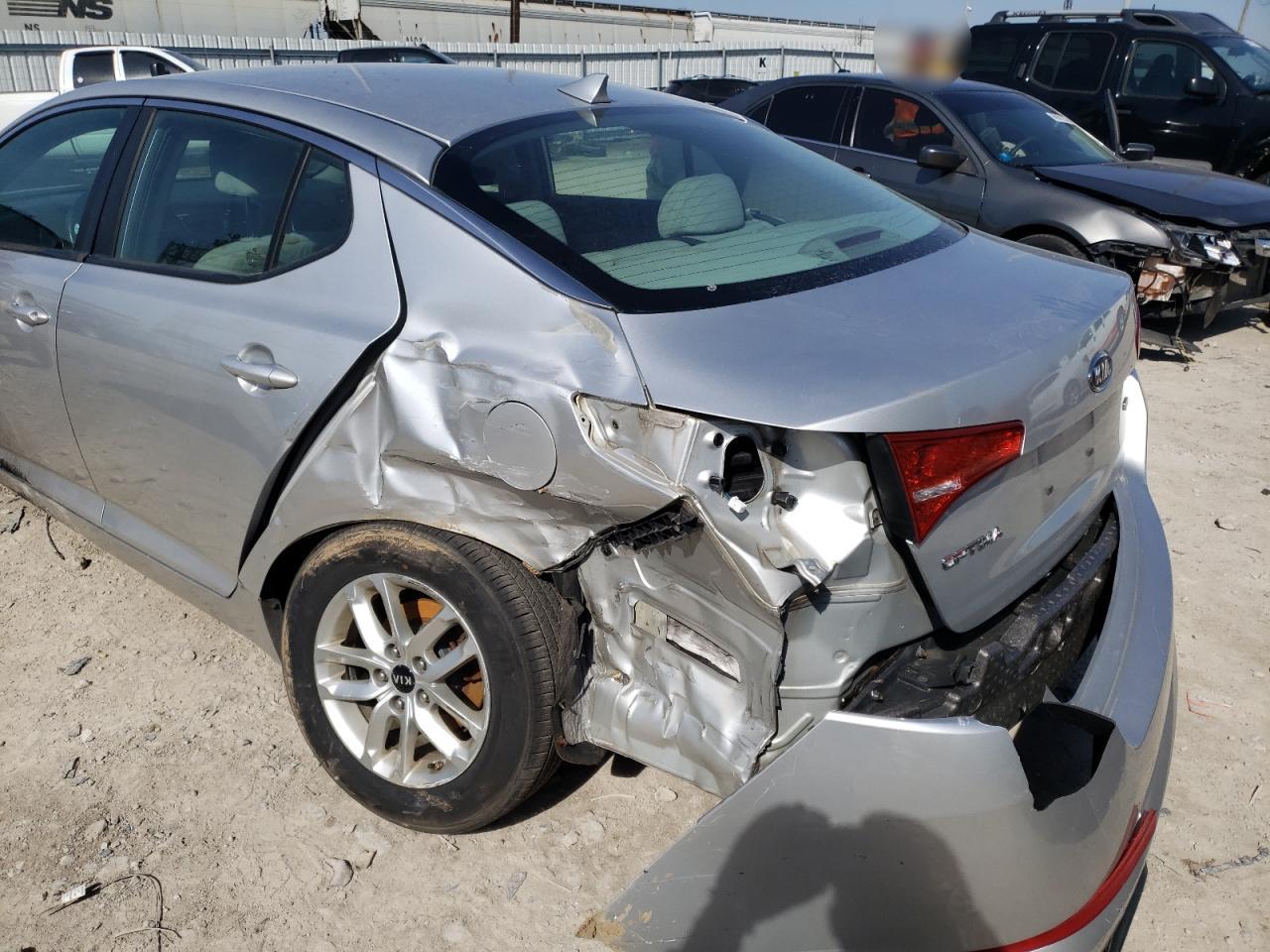 Photo 9 from auction – 2011 KIA OPTIMA LX with VIN KNAGM4A78B5149846