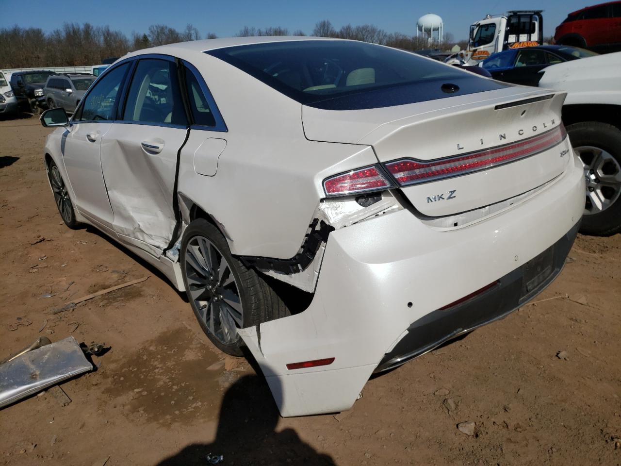 Photo 9 from auction – 2017 LINCOLN MKZ RESERV with VIN 3LN6L5F95HR657369