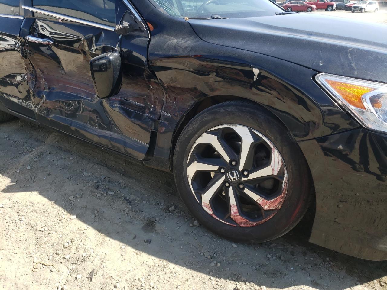 Photo 9 from auction – 2016 HONDA ACCORD with VIN 1HGCR2F86GA194504