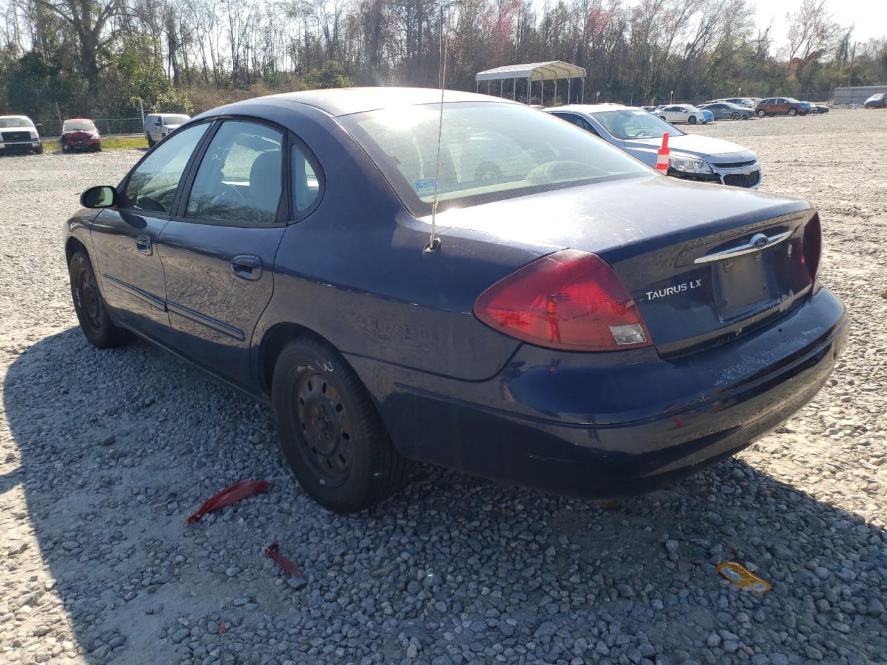 Photo 3 from auction – 2001 FORD TAURUS with VIN 1FAHP52221A236614