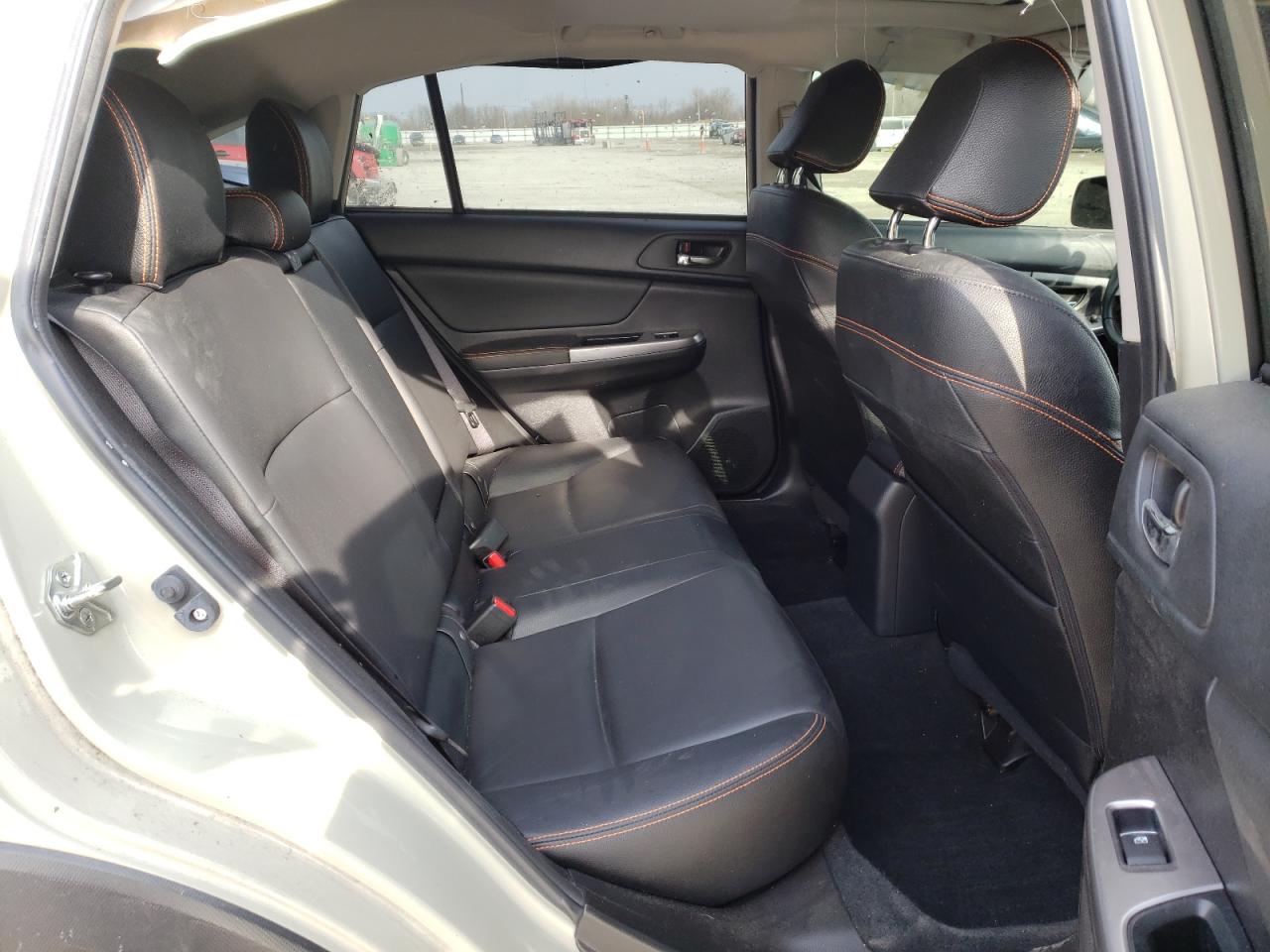 Photo 6 from auction – 2016 SUBARU CROSSTREK with VIN JF2GPANC2G8229182