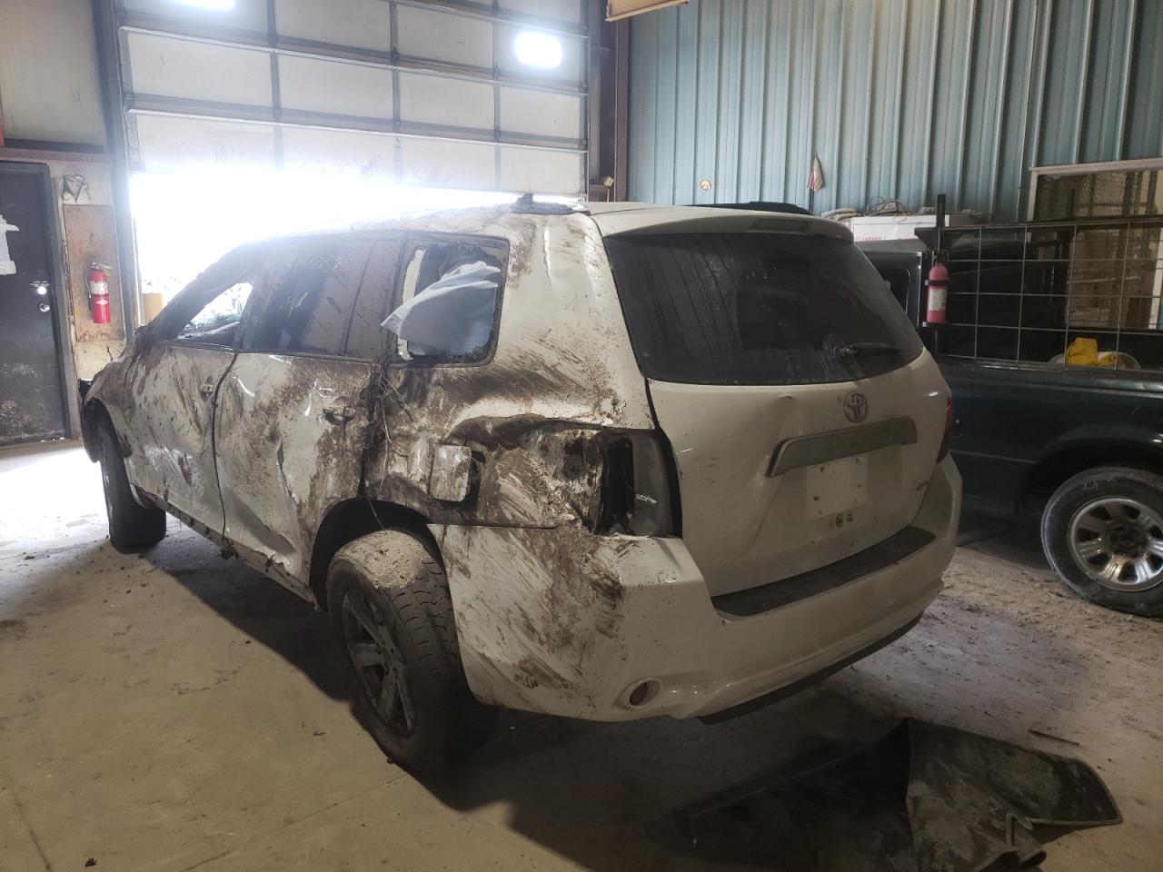 Photo 3 from auction – 2010 TOYOTA HIGHLANDER with VIN 5TDBK3EH6AS006306