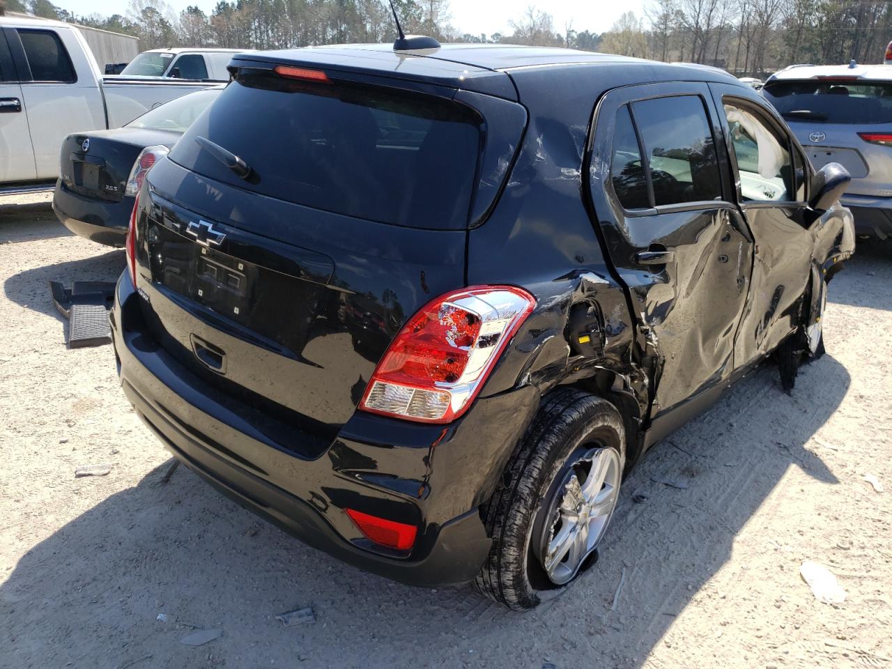 Photo 4 from auction – 2020 CHEVROLET TRAX LS with VIN KL7CJKSB9LB048364
