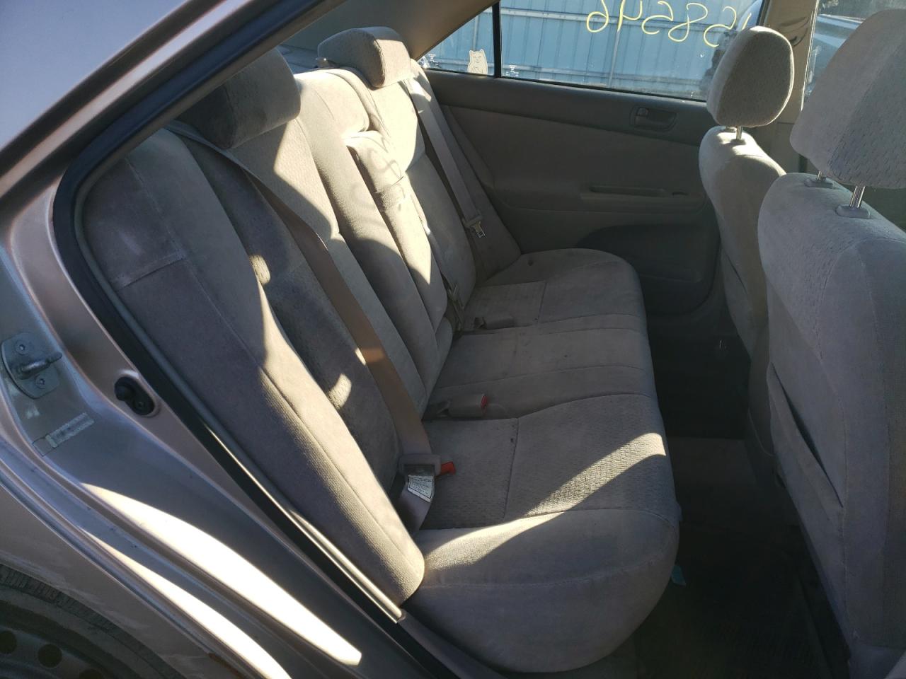 Photo 6 from auction – 2002 TOYOTA CAMRY LE with VIN 4T1BE32K62U005401
