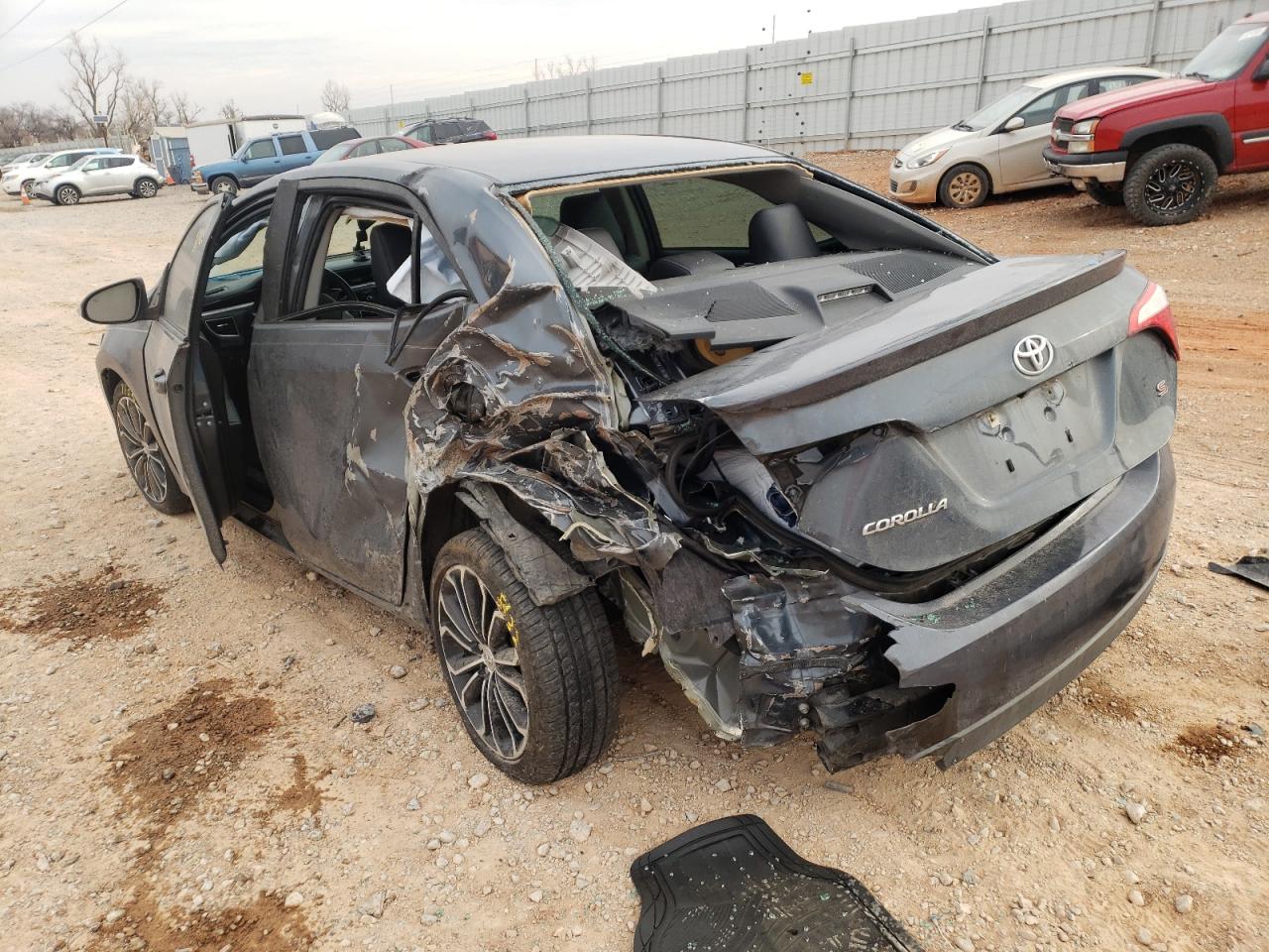 Photo 3 from auction – 2015 TOYOTA COROLLA L with VIN 2T1BURHEXFC381890