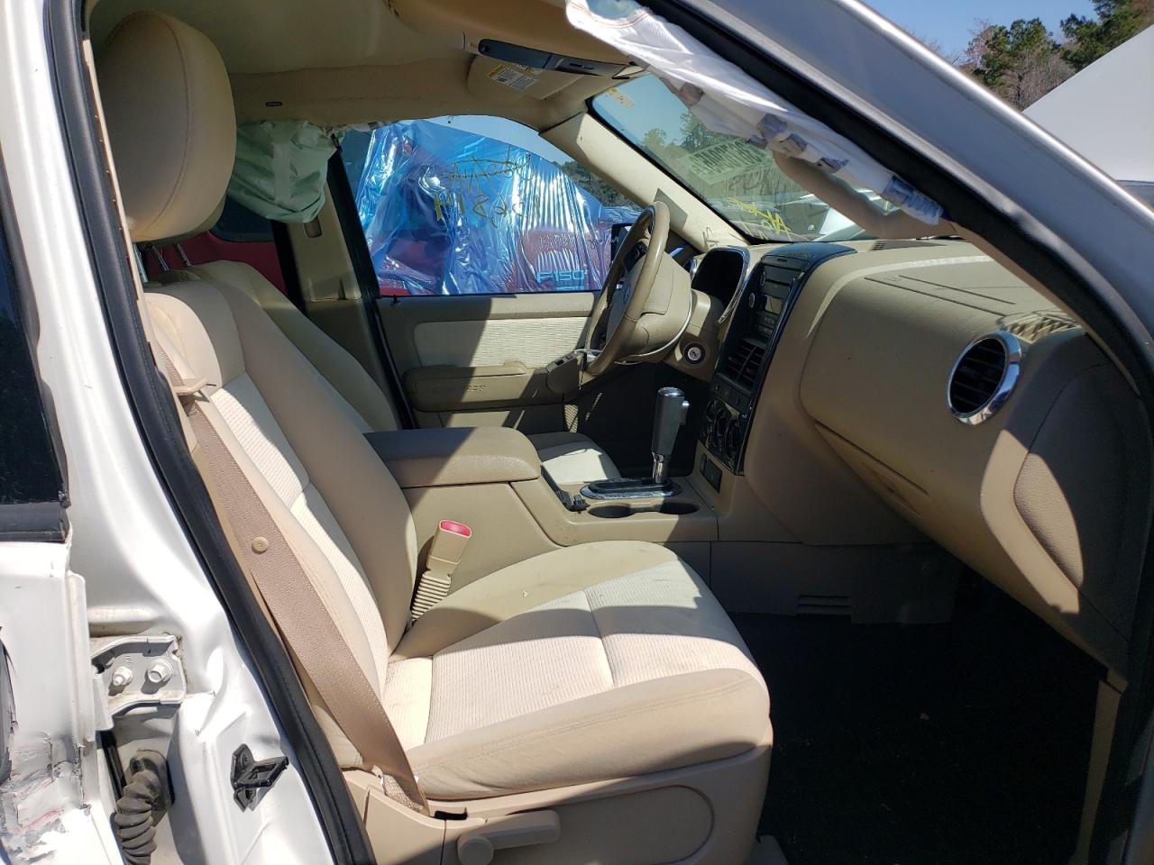 Photo 5 from auction – 2010 FORD EXPLORER S with VIN 1FMEU3BE4AUF03833