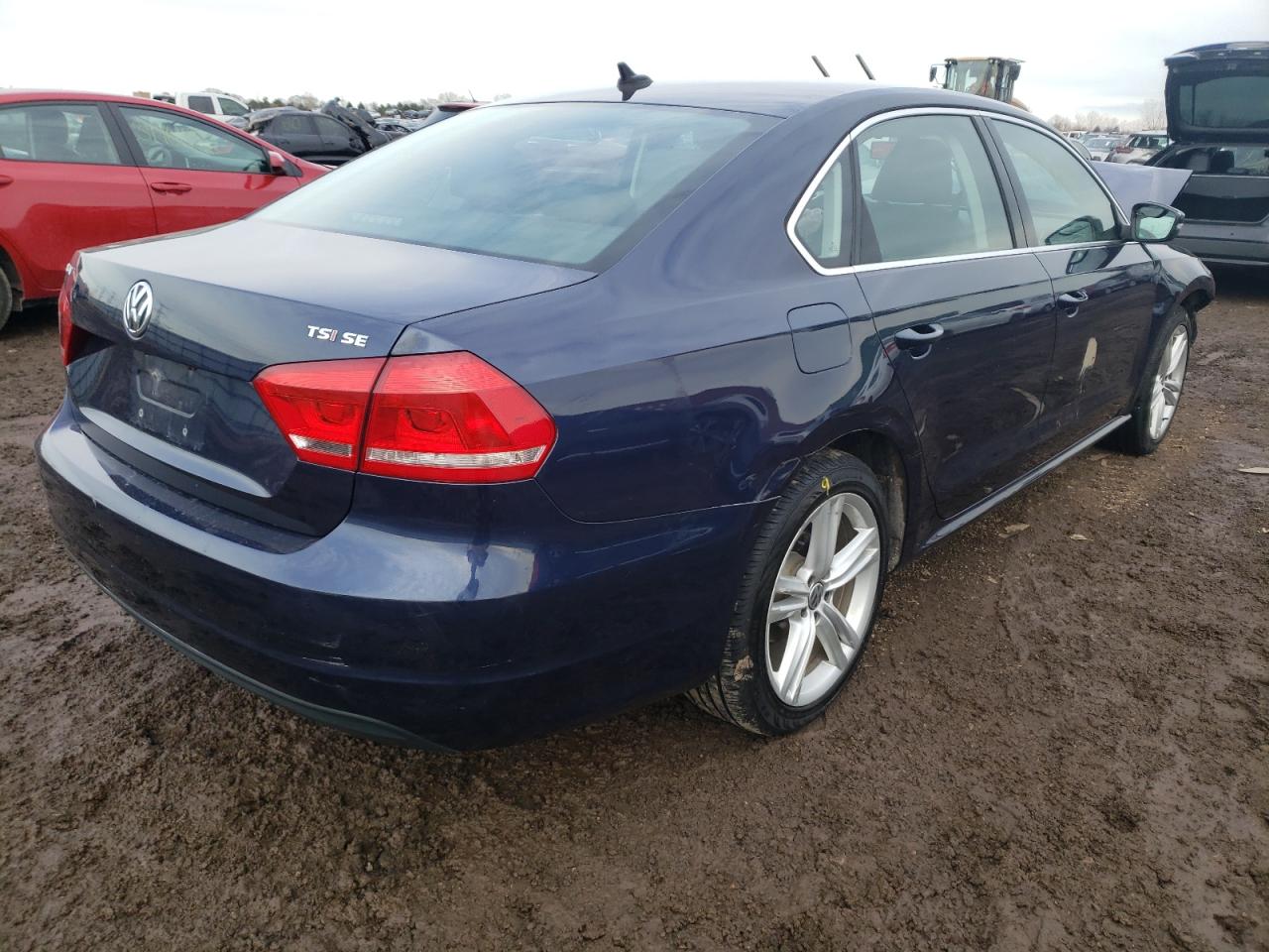 Photo 4 from auction – 2014 VOLKSWAGEN PASSAT SE with VIN 1VWBS7A36EC092609