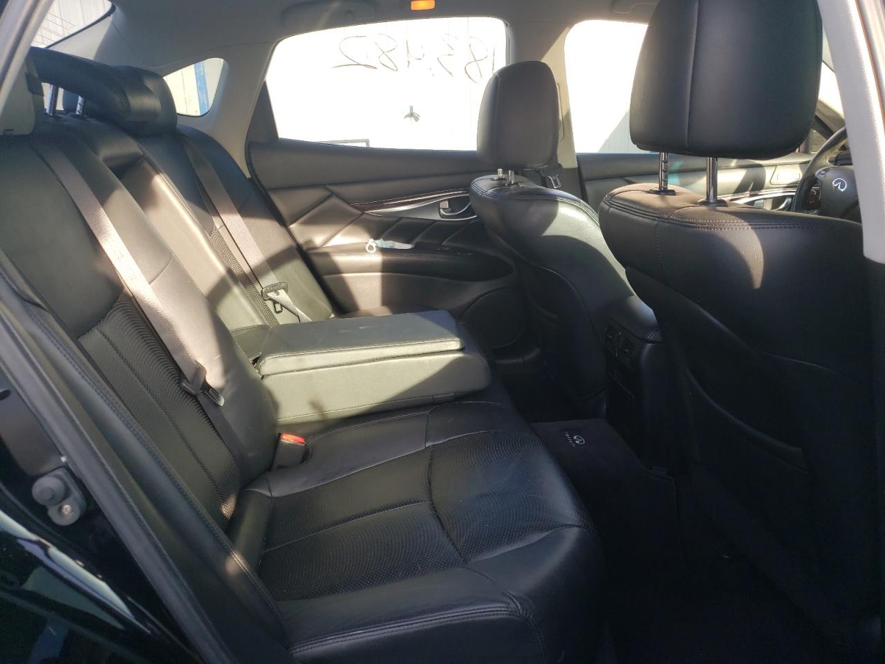 Photo 6 from auction – 2012 INFINITI M37 with VIN JN1BY1AP1CM330040