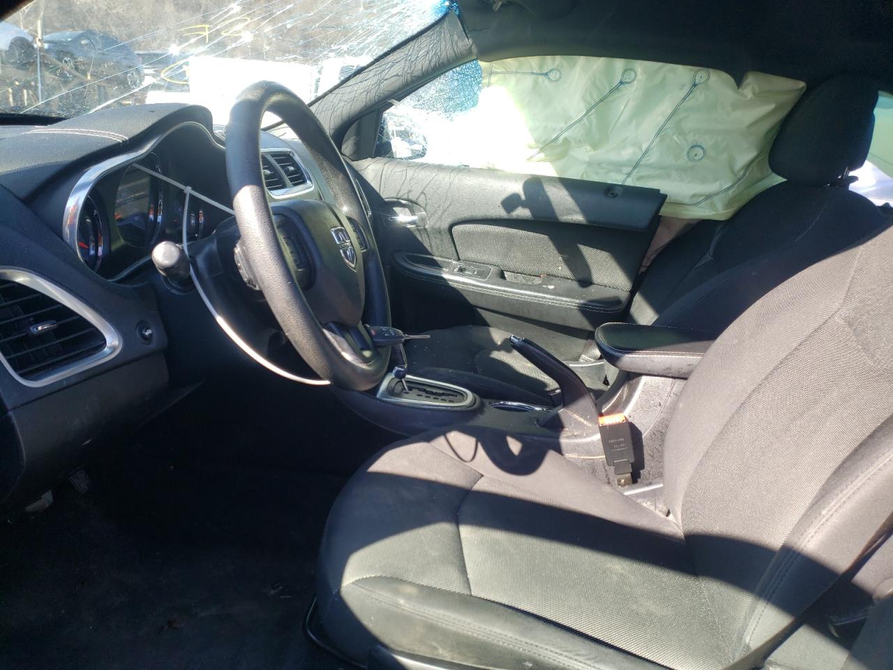 Photo 5 from auction – 2014 DODGE AVENGER SE with VIN 1C3CDZAB5EN104567