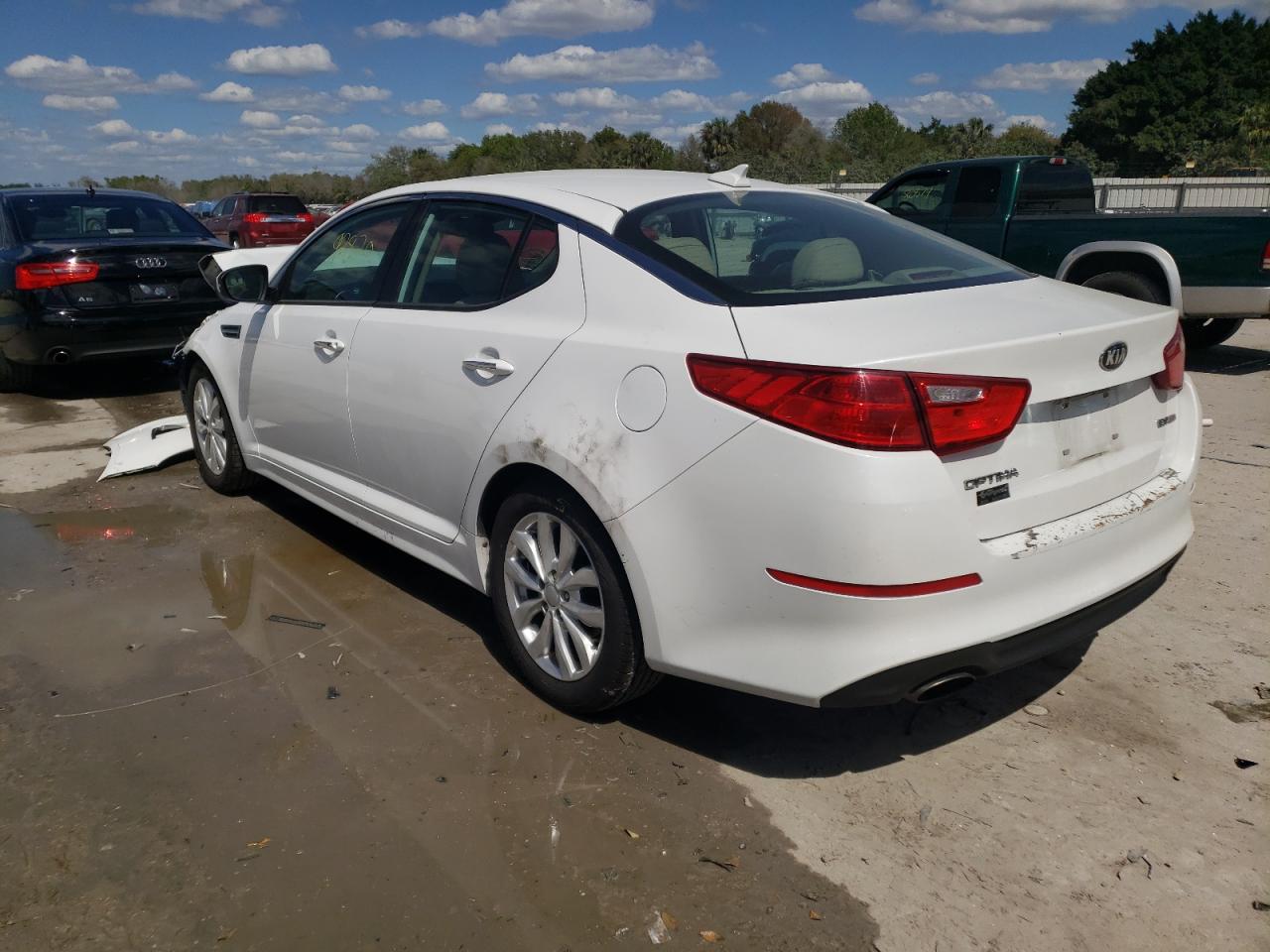 Foto 3 de la subasta – 2015 KIA OPTIMA EX con VIN 5XXGN4A70FG445350