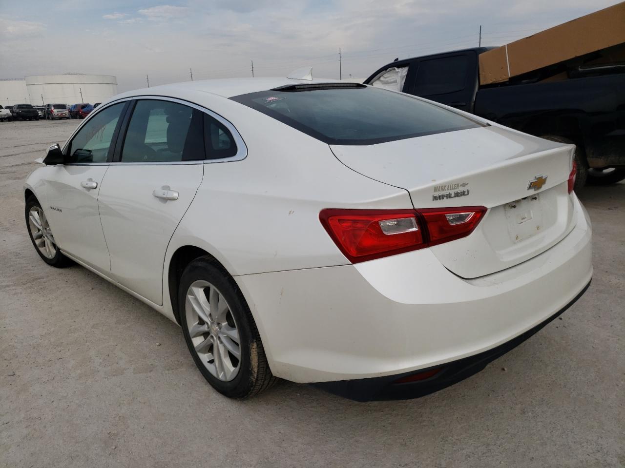 Photo 3 from auction – 2018 CHEVROLET MALIBU LT with VIN 1G1ZD5ST9JF194745