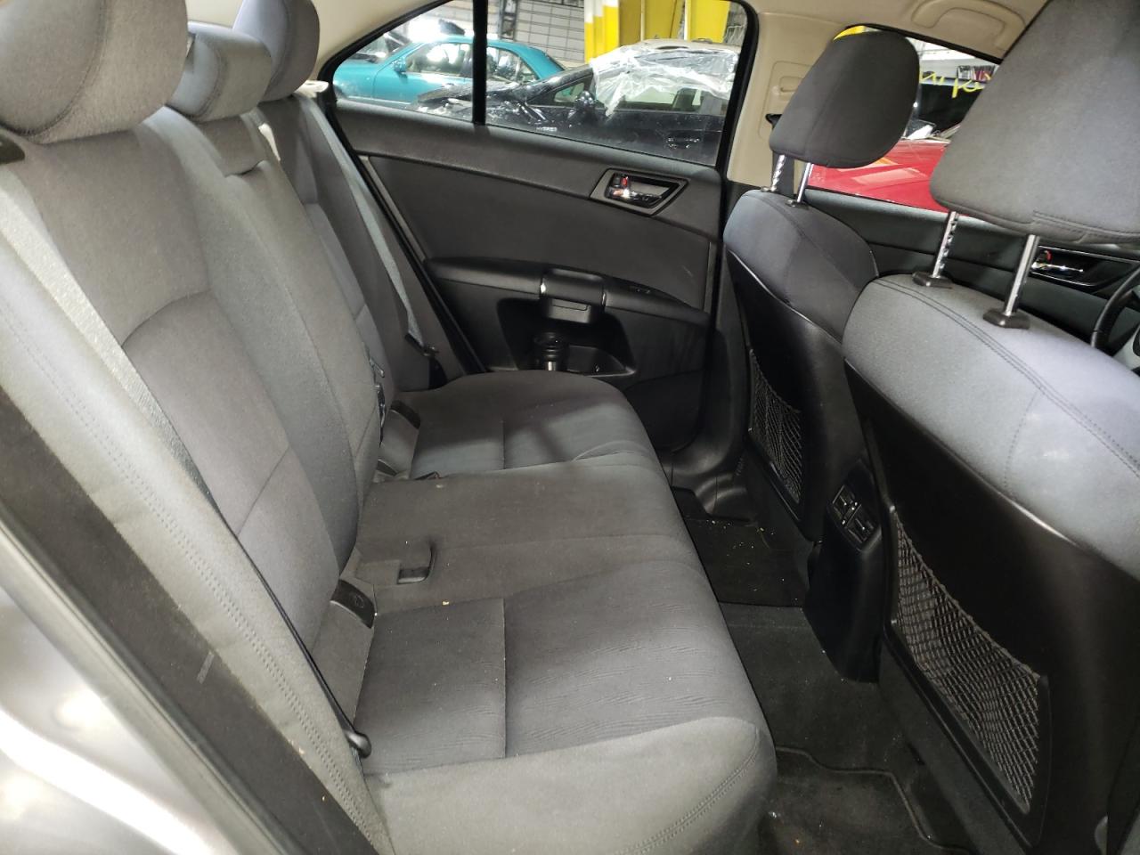 Photo 6 from auction – 2013 SUZUKI KIZASHI SE with VIN JS2RF9A31D6100233