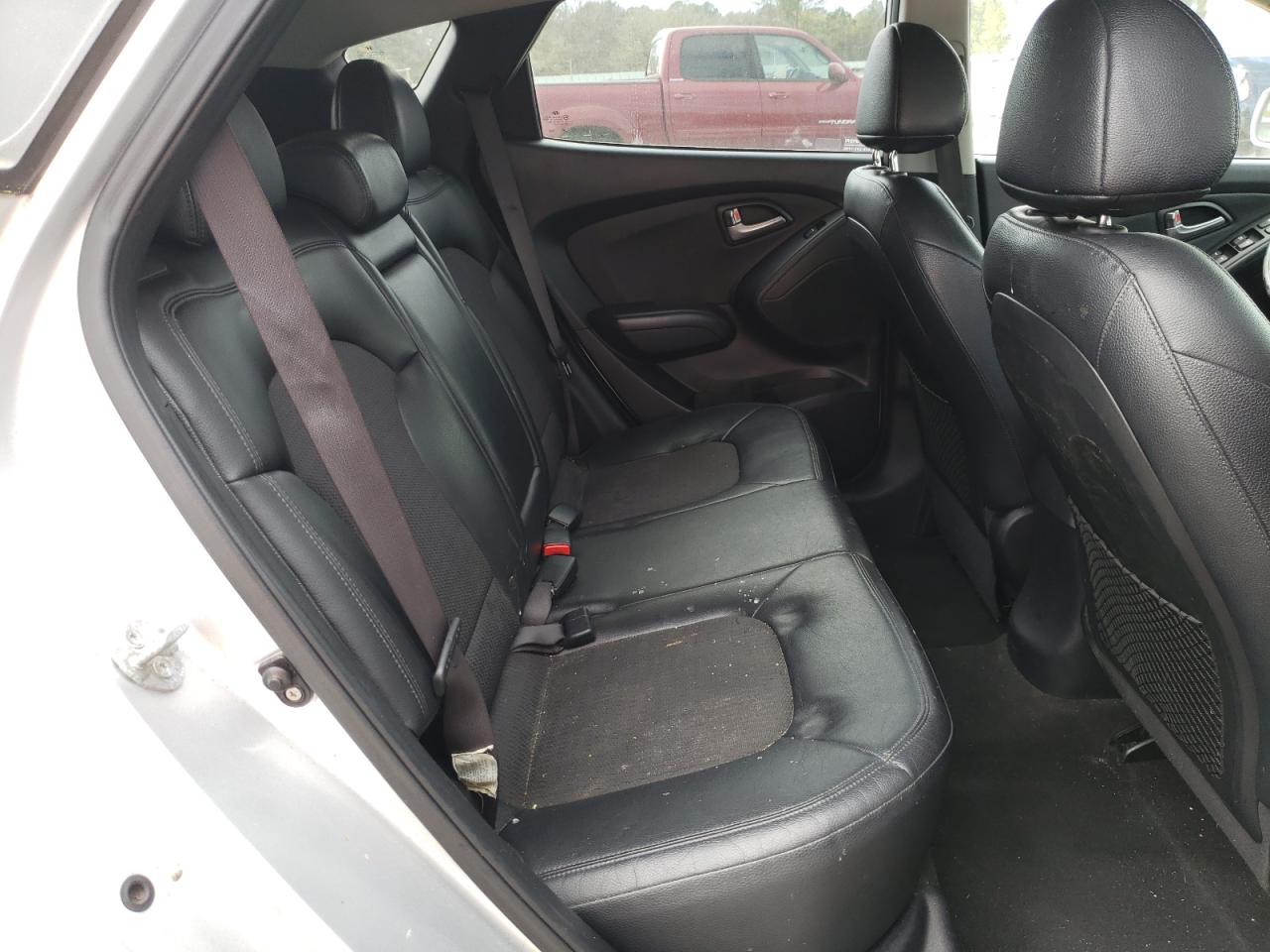 Photo 6 from auction – 2011 HYUNDAI TUCSON GLS with VIN KM8JU3AC2BU205622