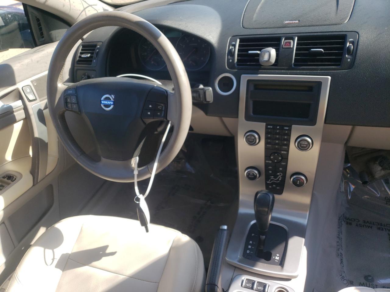 Photo 9 from auction – 2008 VOLVO C70 T5 with VIN YV1MC672X8J047989