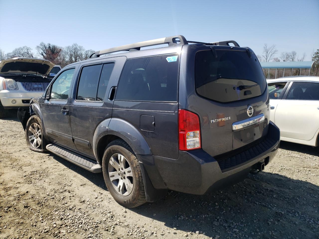 Photo 3 from auction – 2010 NISSAN PATHFINDER with VIN 5N1AR1NB7AC626778