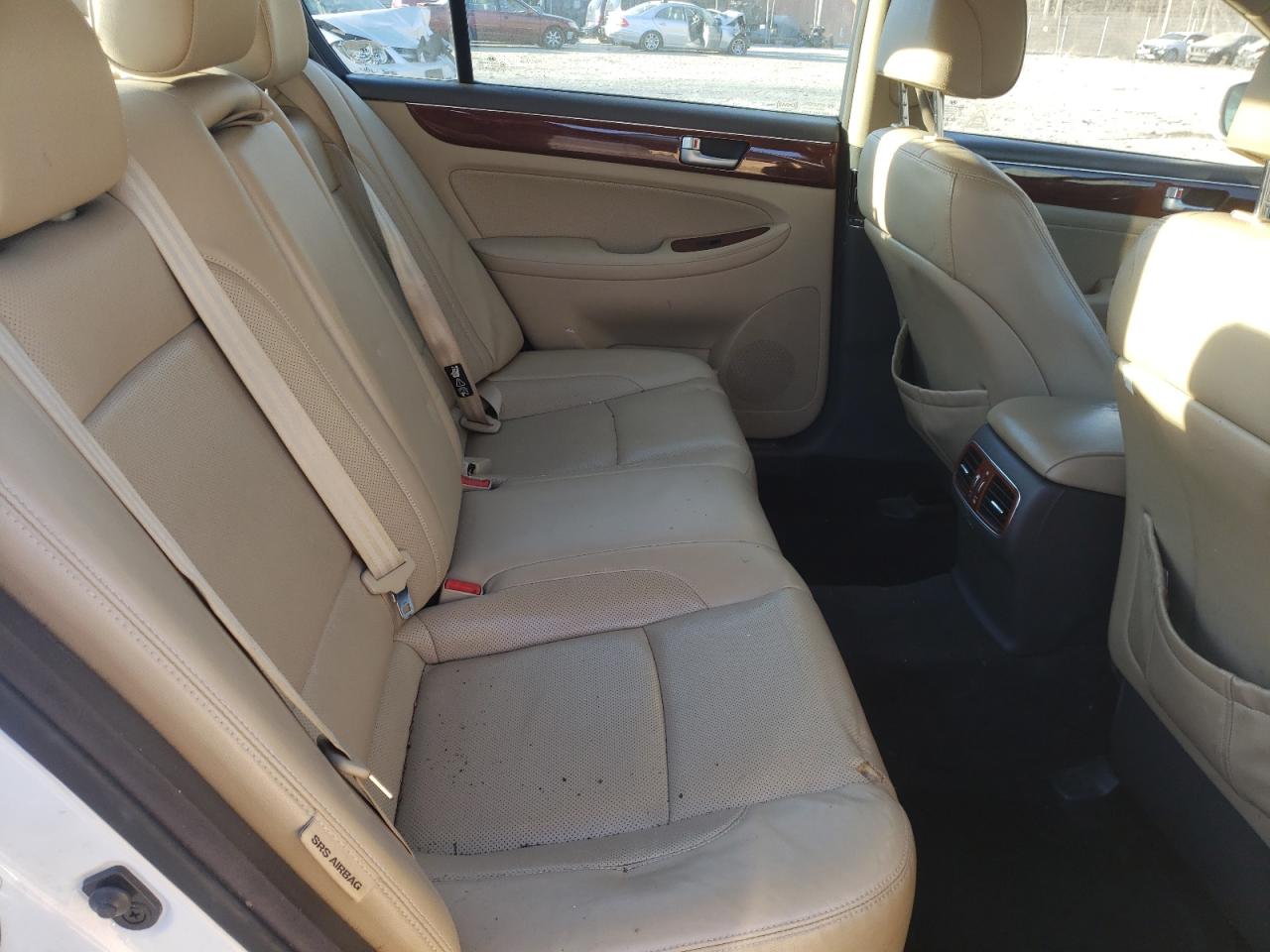 Photo 6 from auction – 2012 HYUNDAI GENESIS 3. with VIN KMHGC4DD8CU204693