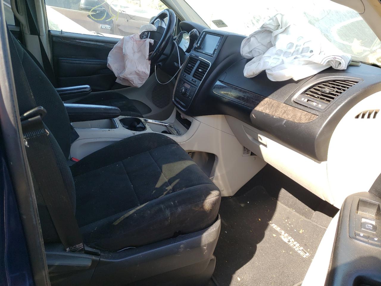 Photo 5 from auction – 2011 DODGE GRAND CARA with VIN 2D4RN5DGXBR770294